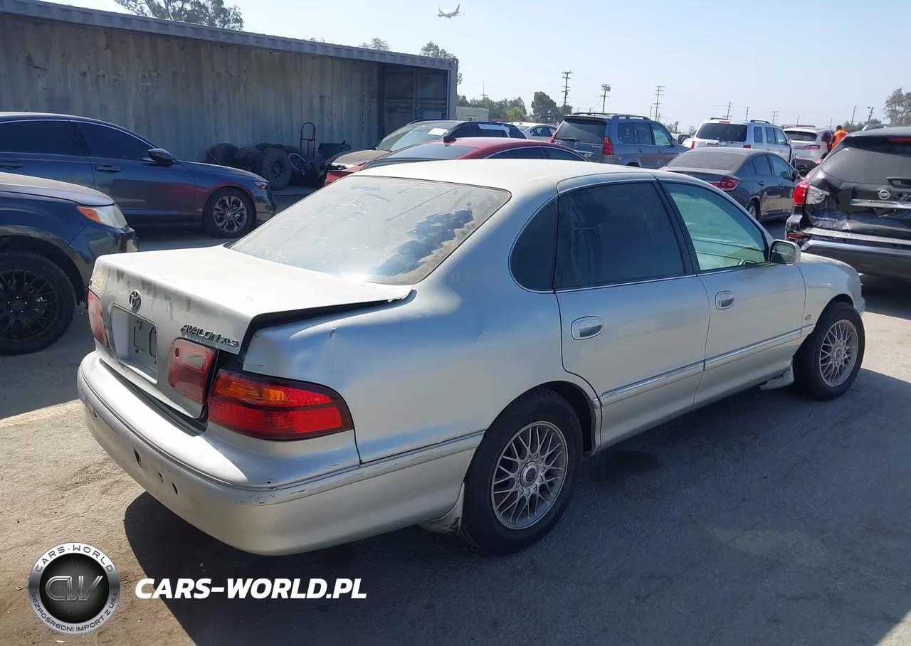 1999 Toyota Avalon Xls VIN:4T1BF18B2XU343216 - 4