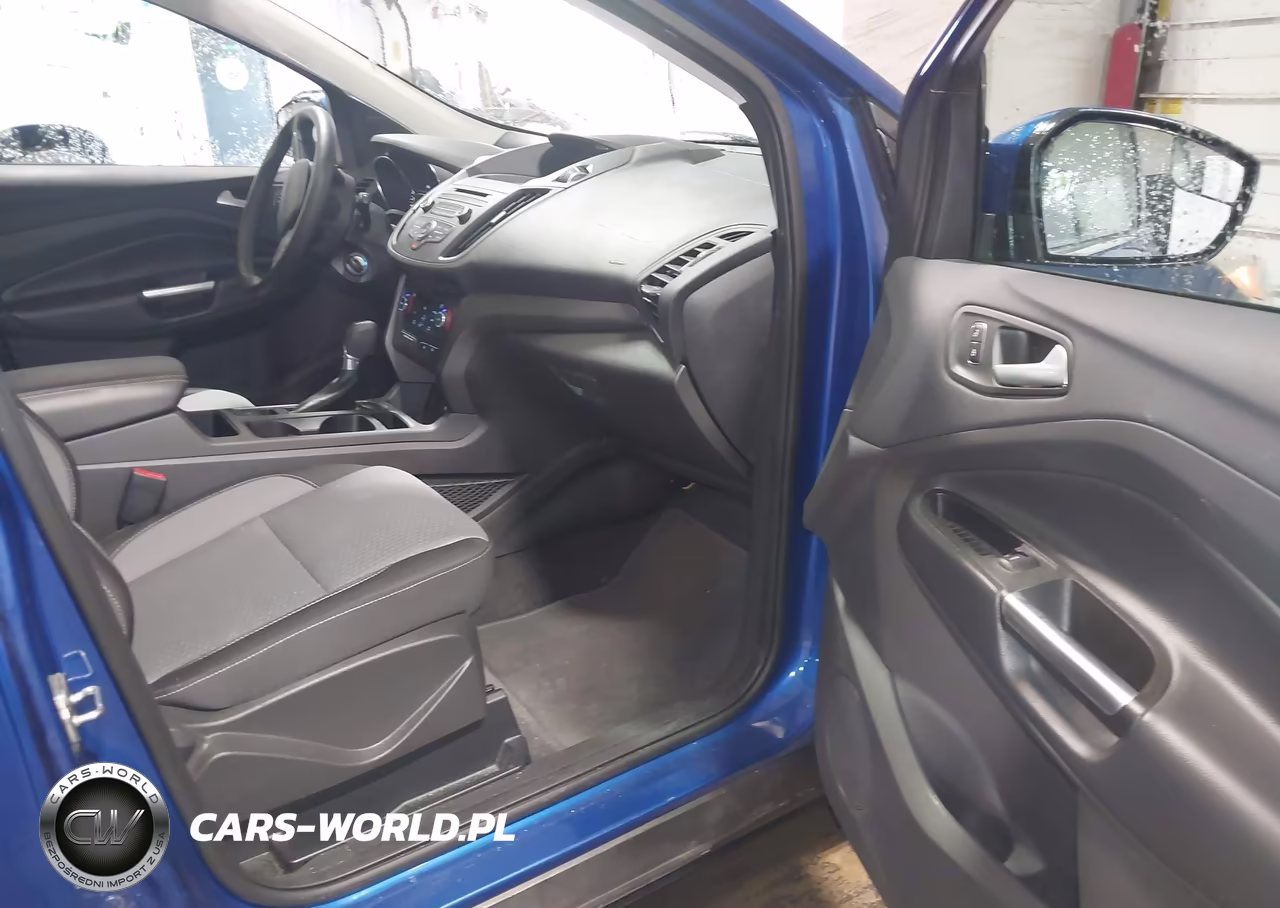 2017 Ford Escape Se VIN:1FMCU9GD5HUE50371 - 5