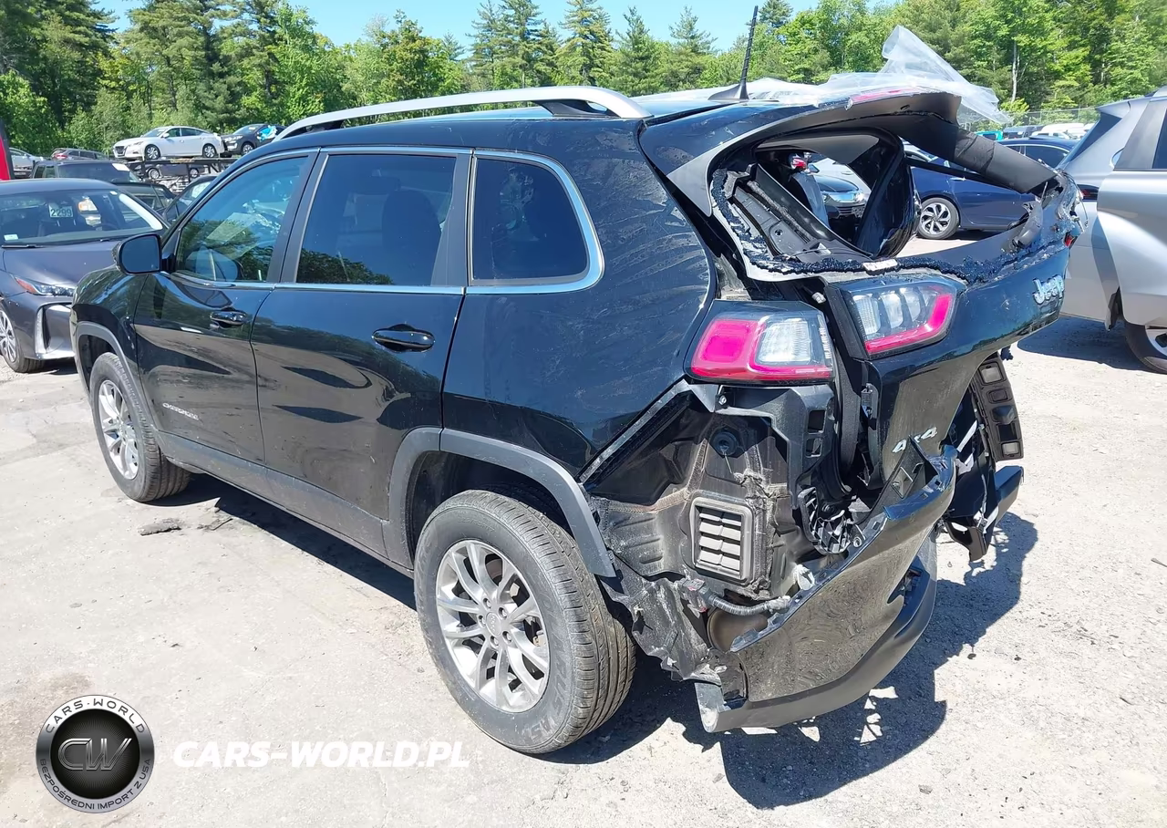 2021 Jeep Cherokee Latitude Plus 4X4 VIN:1C4PJMLB2MD158645 - 3