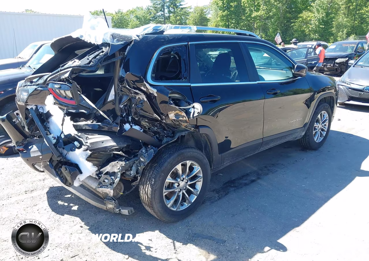 2021 Jeep Cherokee Latitude Plus 4X4 VIN:1C4PJMLB2MD158645 - 4