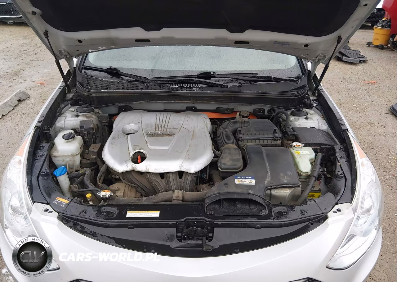 2015 Hyundai Sonata Hybrid Limited VIN:KMHEC4A46FA121586 - 10