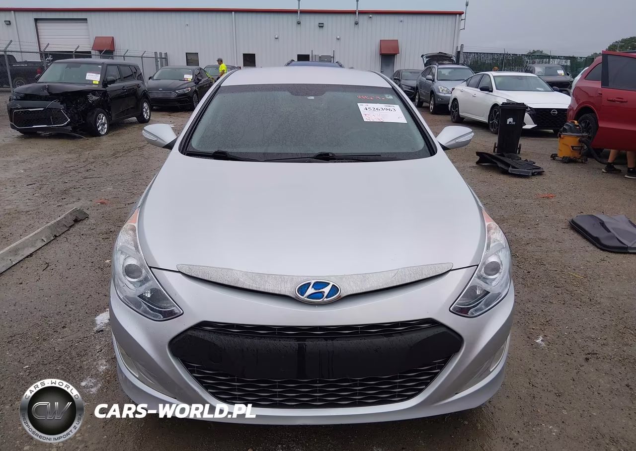 2015 Hyundai Sonata Hybrid Limited VIN:KMHEC4A46FA121586 - 13