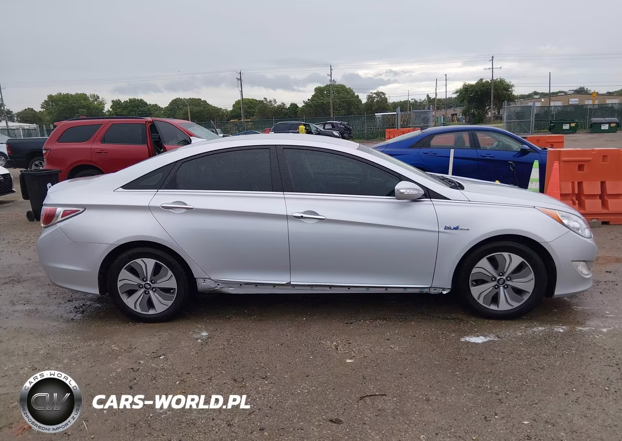 2015 Hyundai Sonata Hybrid Limited VIN:KMHEC4A46FA121586 - 14