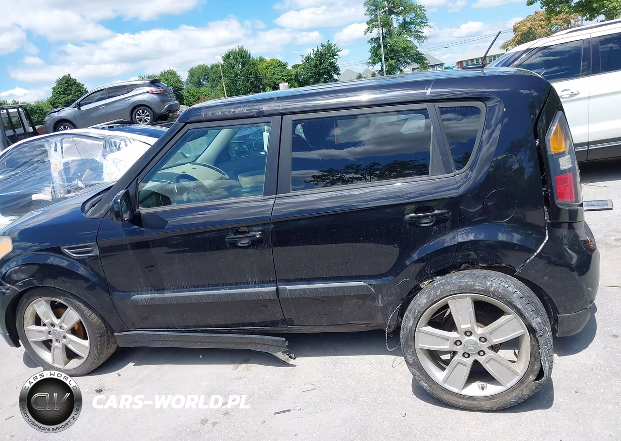 2011 Kia Soul Base VIN:KNDJT2A23B7279865 - 14