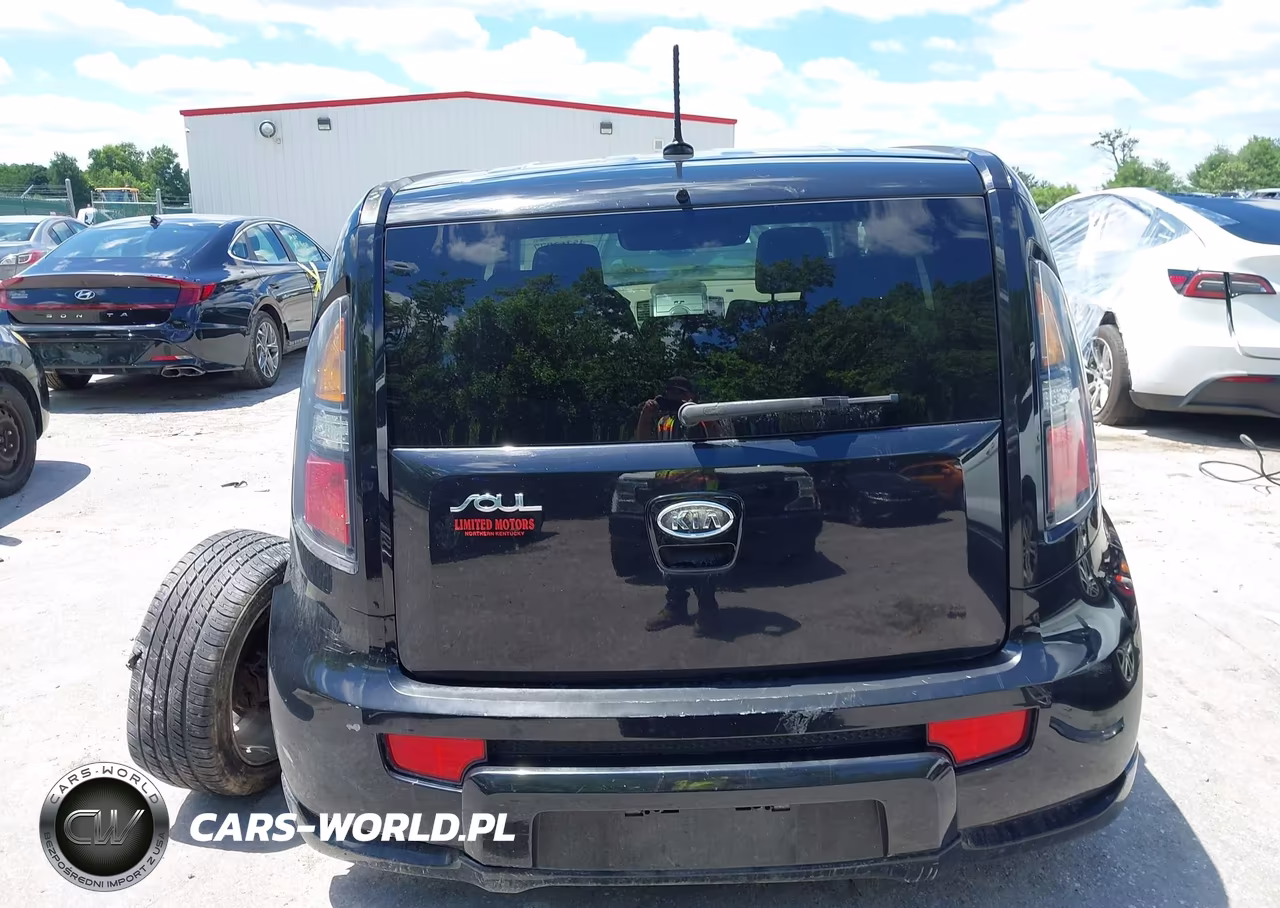2011 Kia Soul Base VIN:KNDJT2A23B7279865 - 16