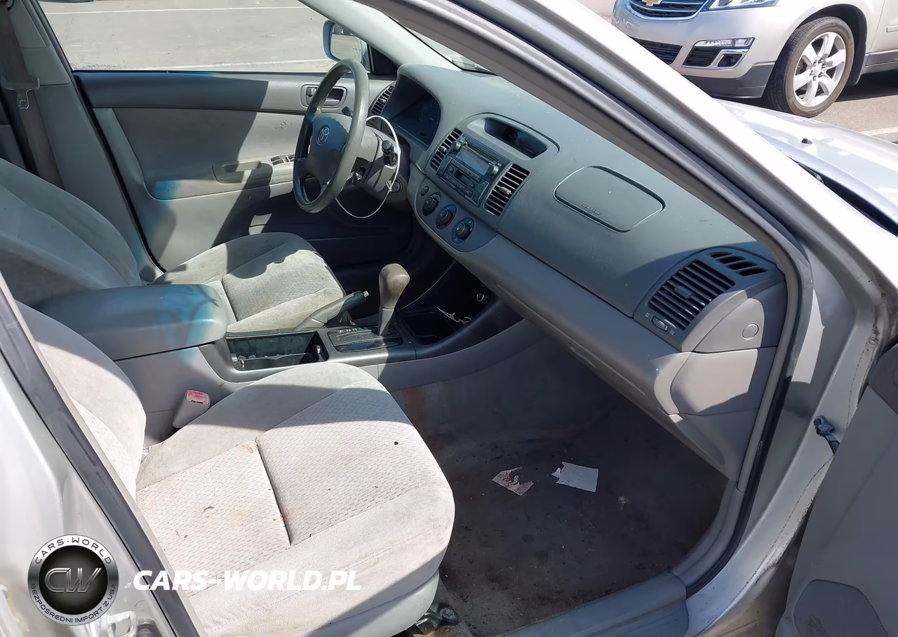 2004 Toyota Camry Le VIN:4T1BE32K84U928286 - 5