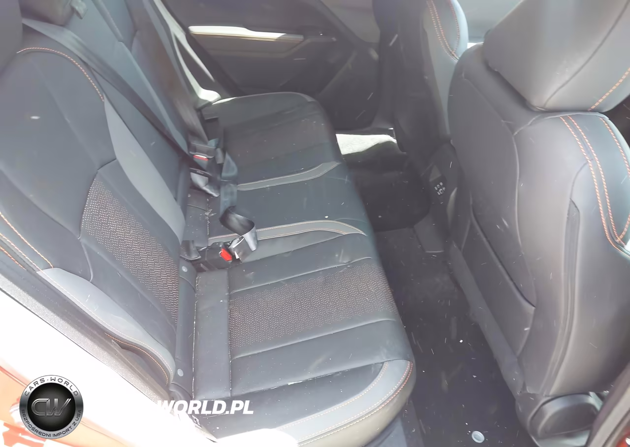 2024 Subaru Crosstrek Limited VIN:4S4GUHM67R3717065 - 8