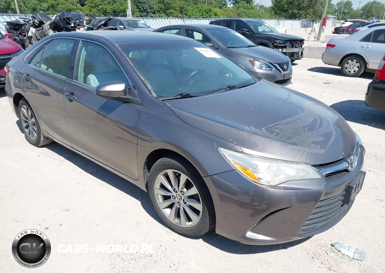 2015 Toyota Camry Xle – zdjęcie 1 z 18