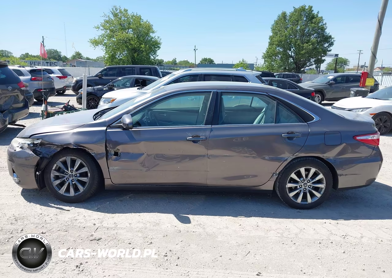 2015 Toyota Camry Xle VIN:4T4BF1FKXFR480220 - 14