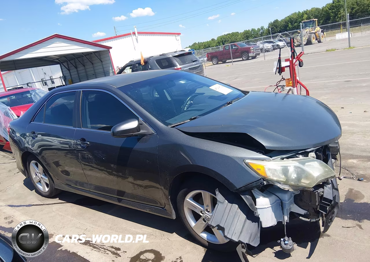 2012 Toyota Camry Se – zdjęcie 1 z 17