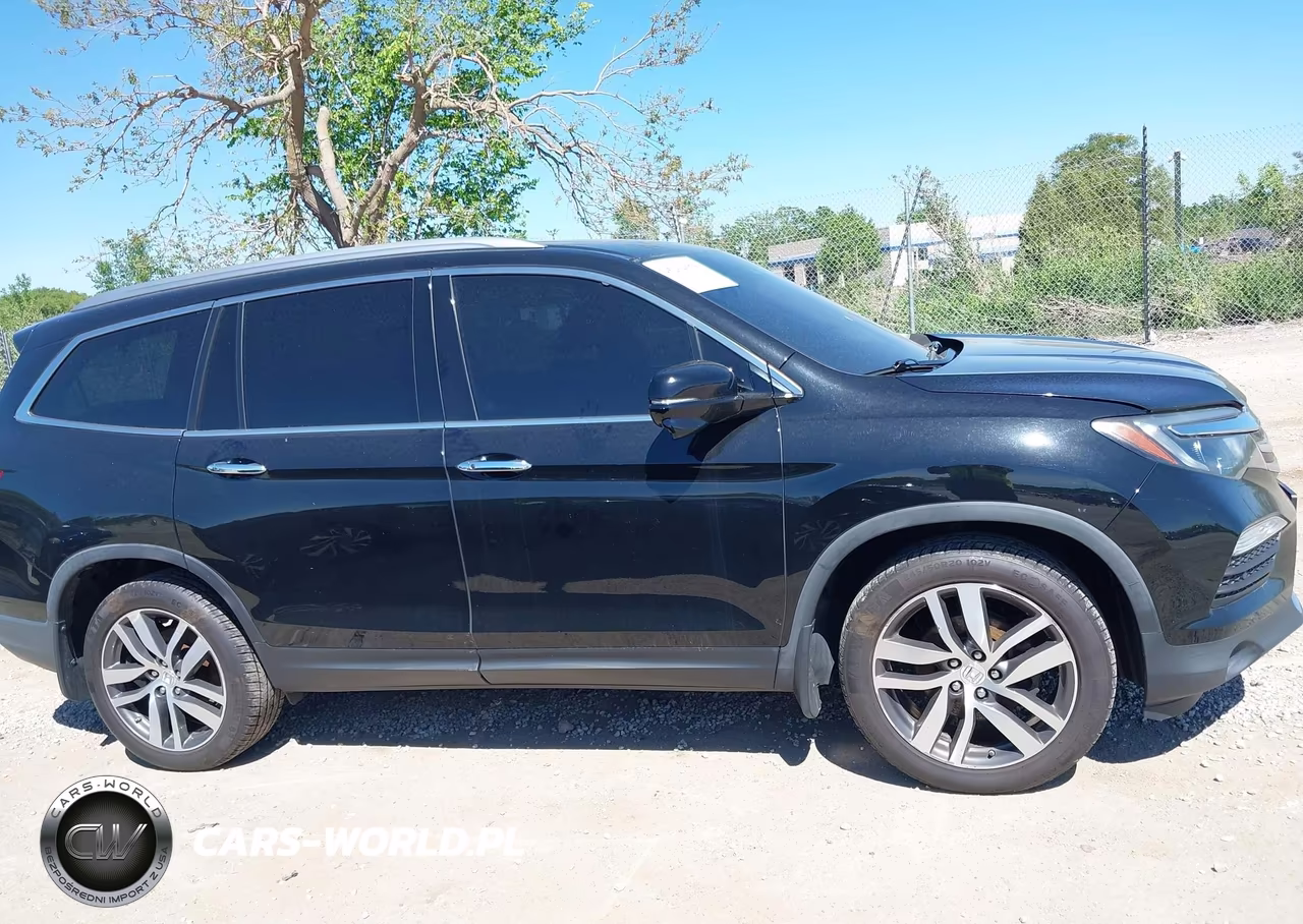 2017 Honda Pilot Touring VIN:5FNYF6H9XHB105374 - 14
