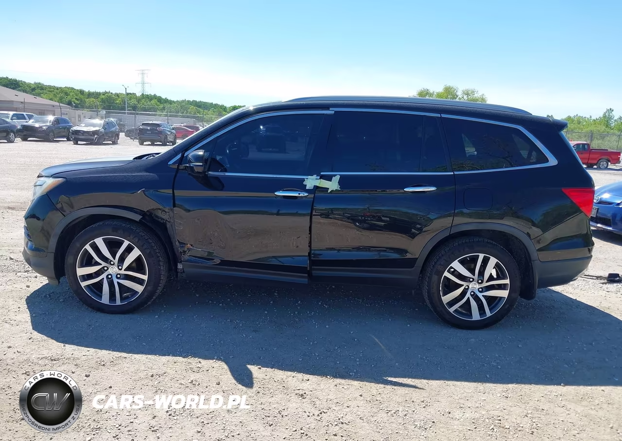 2017 Honda Pilot Touring VIN:5FNYF6H9XHB105374 - 15