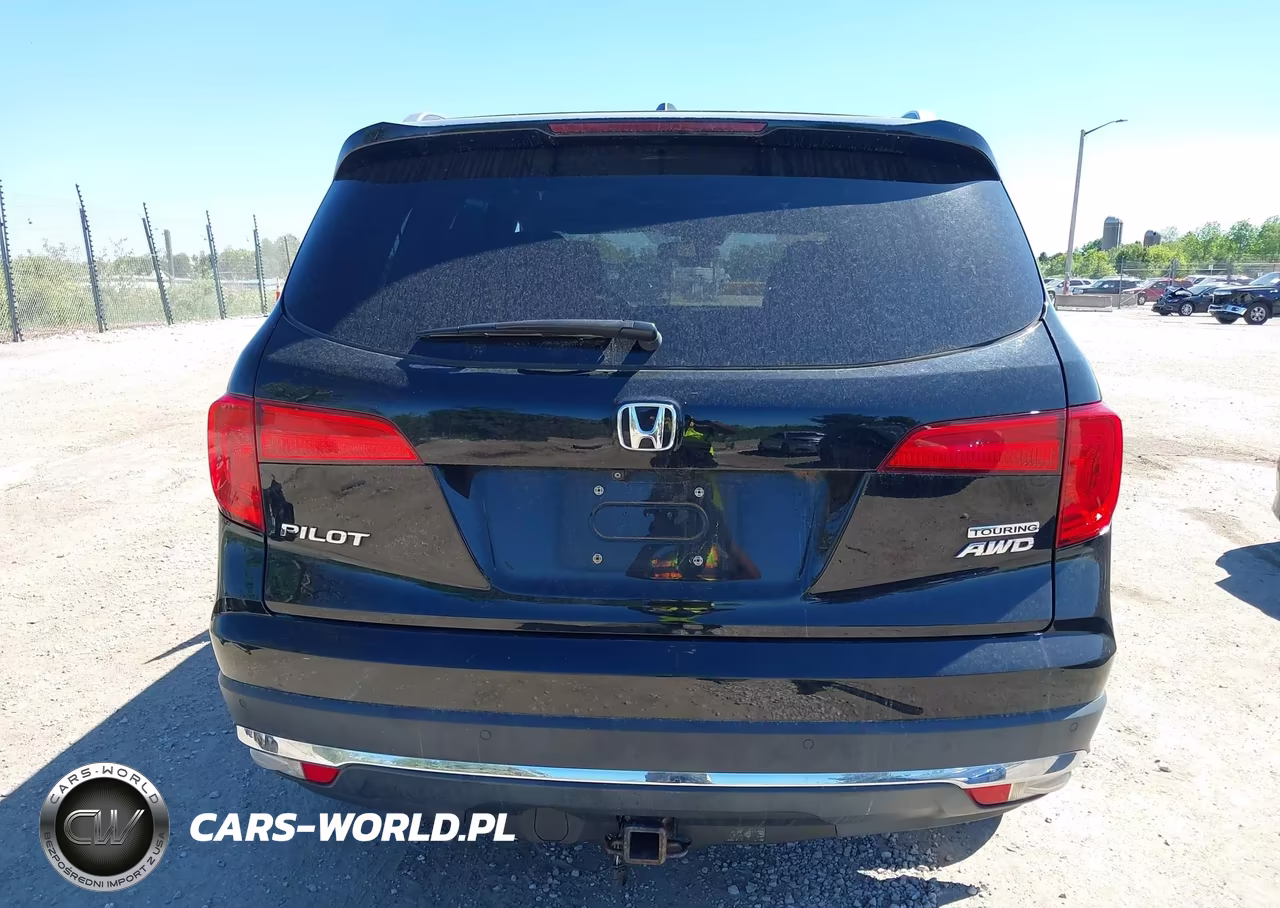 2017 Honda Pilot Touring VIN:5FNYF6H9XHB105374 - 17