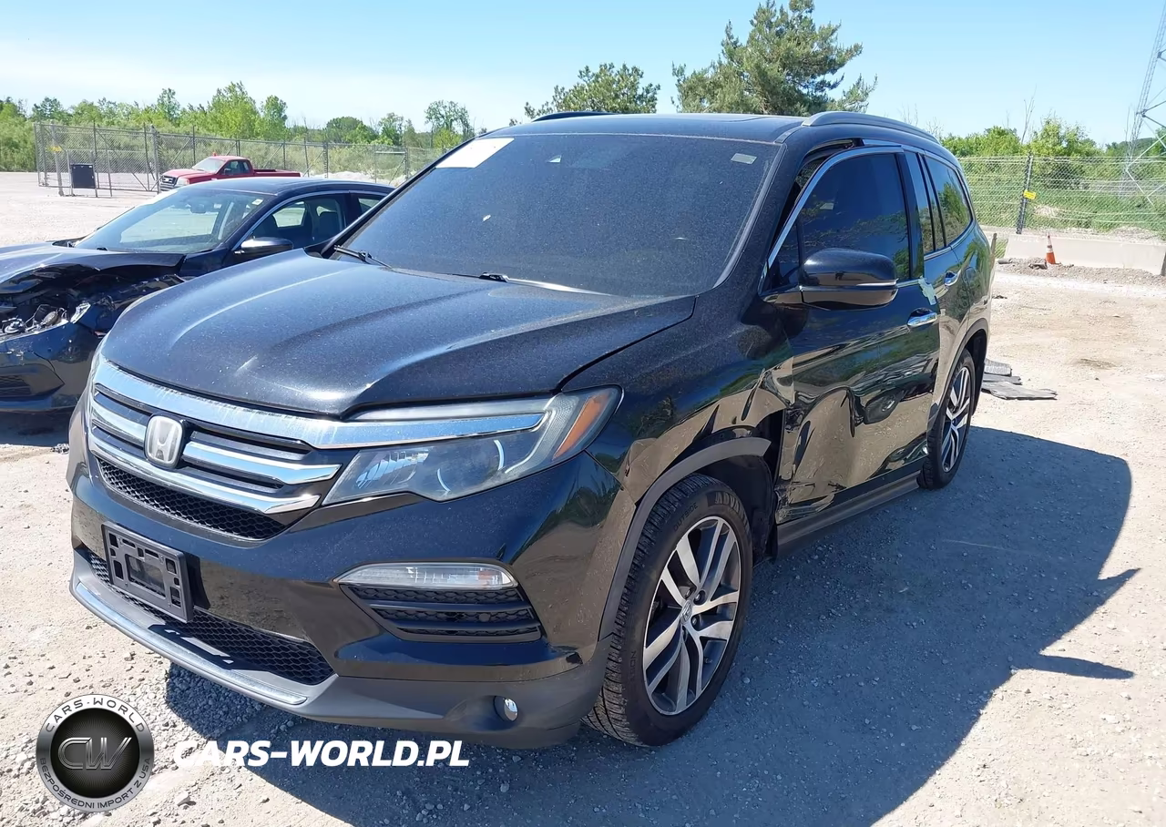 2017 Honda Pilot Touring VIN:5FNYF6H9XHB105374 - 2