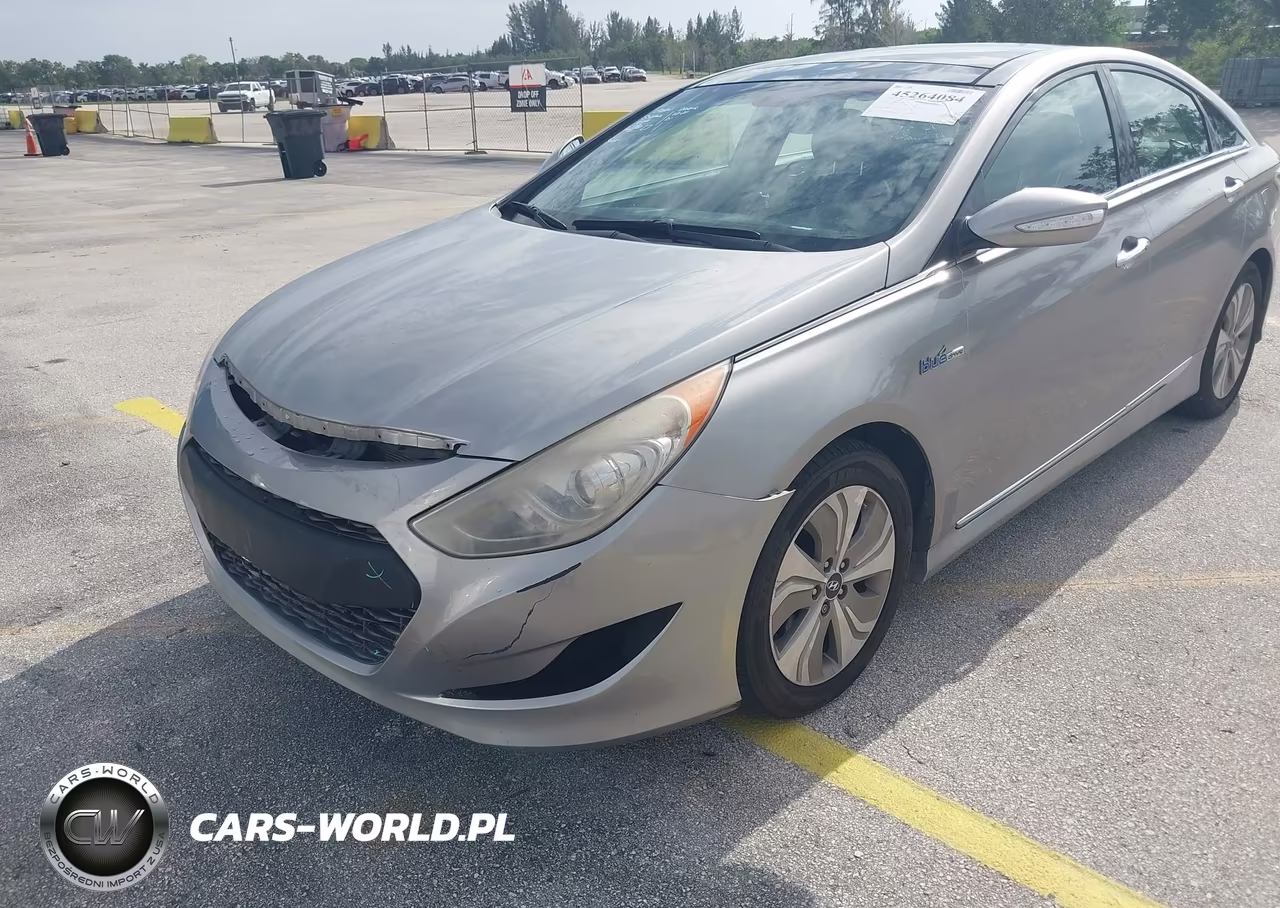 2014 Hyundai Sonata Hybrid Limited VIN:KMHEC4A4XEA104367 - 12