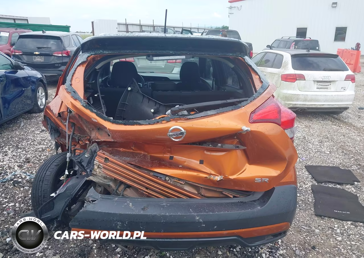 2018 Nissan Kicks Sr VIN:3N1CP5CU0JL524356 - 16