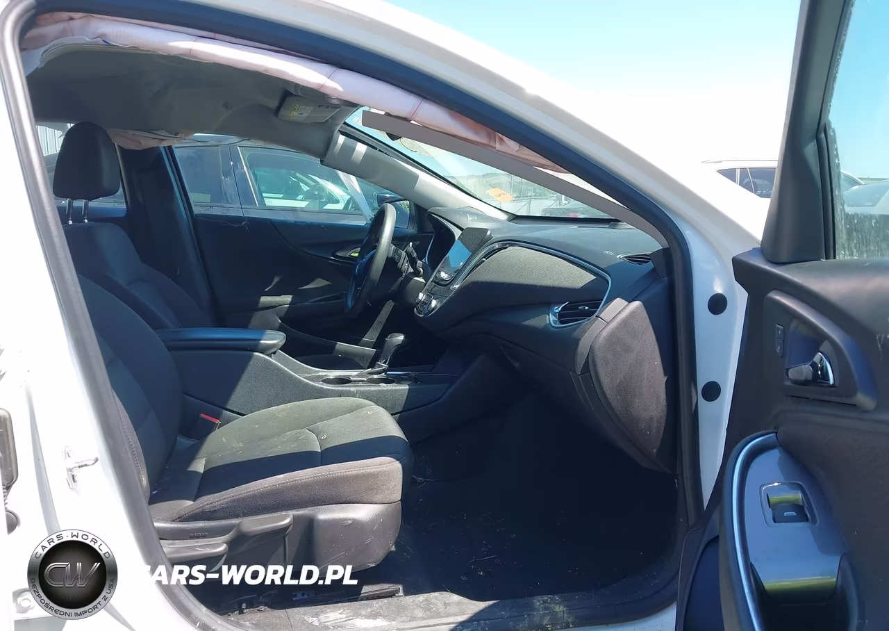 2019 Chevrolet Malibu Lt VIN:1G1ZD5ST8KF178795 - 5
