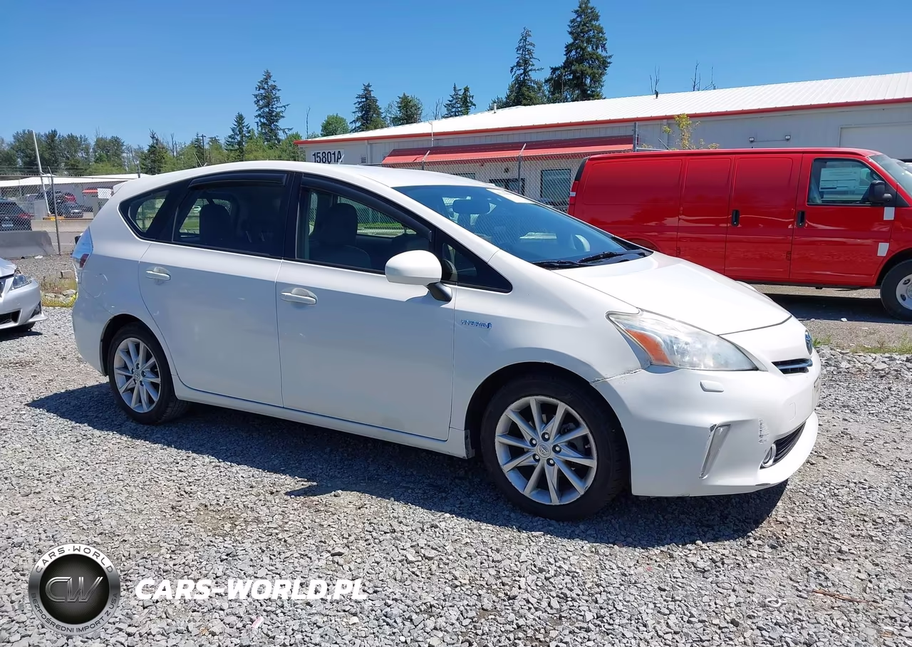 2013 Toyota Prius V Five – zdjęcie 1 z 18