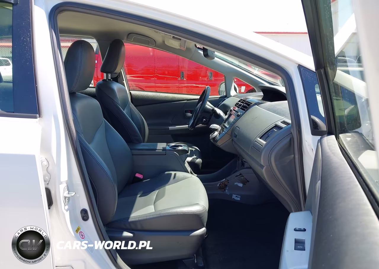 2013 Toyota Prius V Five VIN:JTDZN3EU3D3258667 - 17