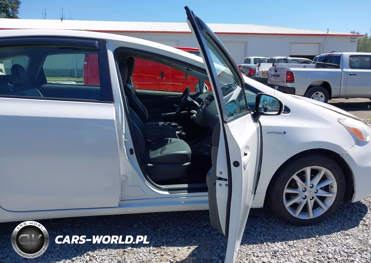 2013 Toyota Prius V Five VIN:JTDZN3EU3D3258667 - 5