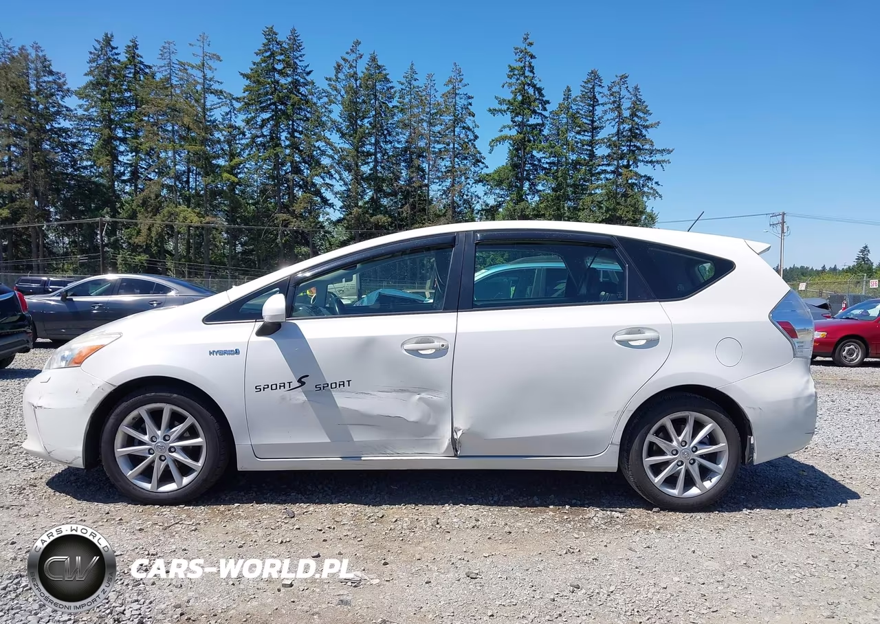2013 Toyota Prius V Five VIN:JTDZN3EU3D3258667 - 6