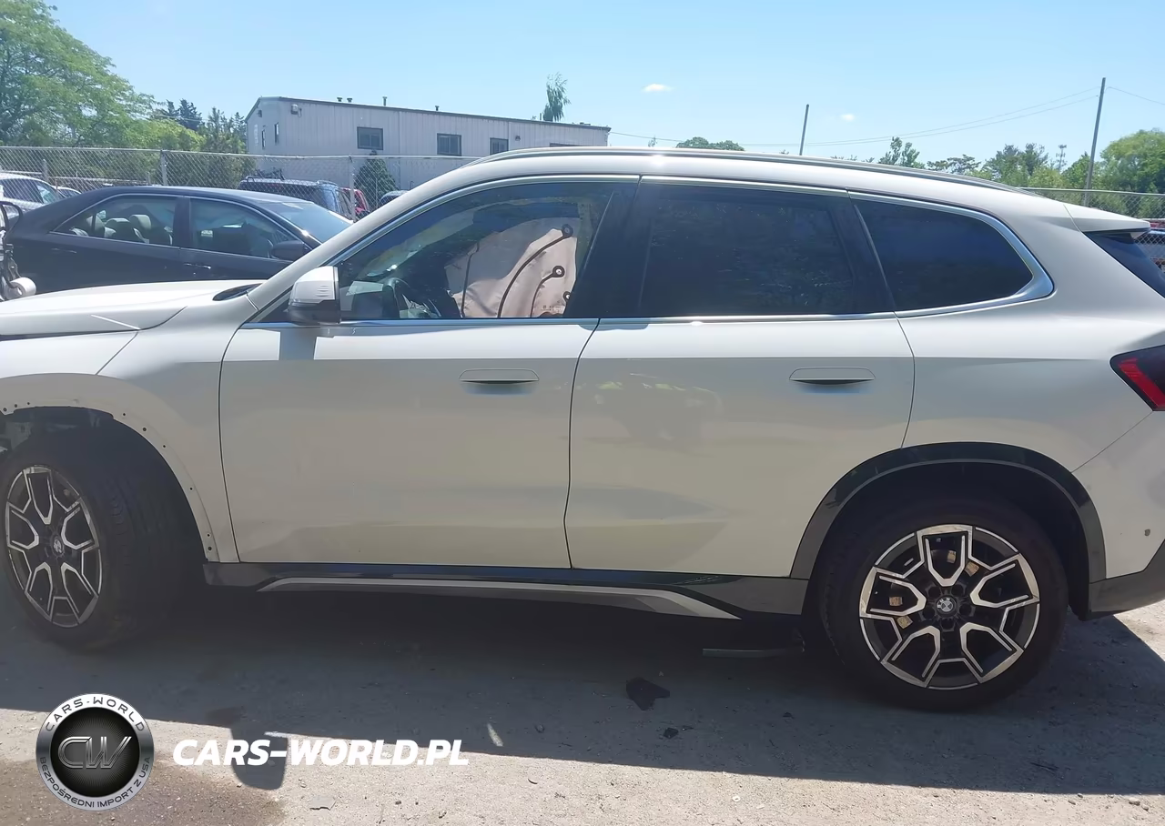 2025 BMW X1 xDrive28I VIN:WBX73EF0XS5326780 - 14
