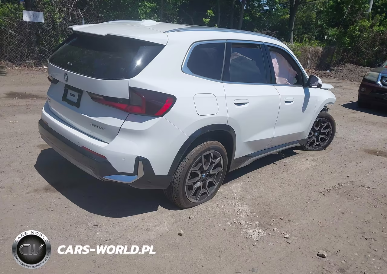 2025 BMW X1 xDrive28I VIN:WBX73EF0XS5326780 - 4