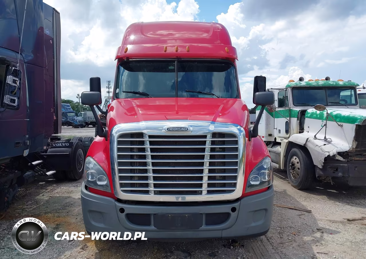 2015 Freightliner Cascadia 125 VIN:3AKJGLD55FSGP3011 - 15