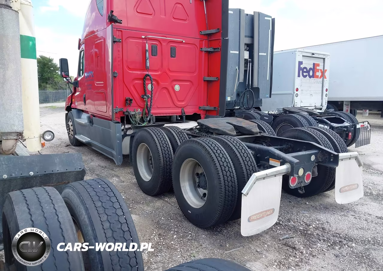 2015 Freightliner Cascadia 125 VIN:3AKJGLD55FSGP3011 - 3