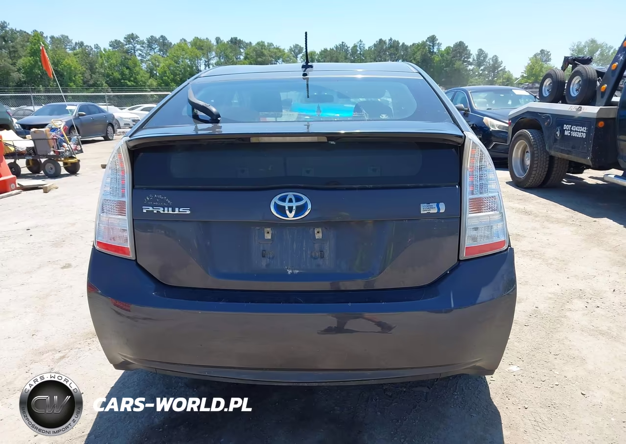 2011 Toyota Prius Three VIN:JTDKN3DU5B5312040 - 16