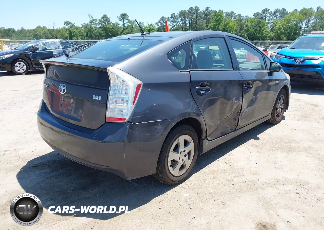 2011 Toyota Prius Three VIN:JTDKN3DU5B5312040 - 4