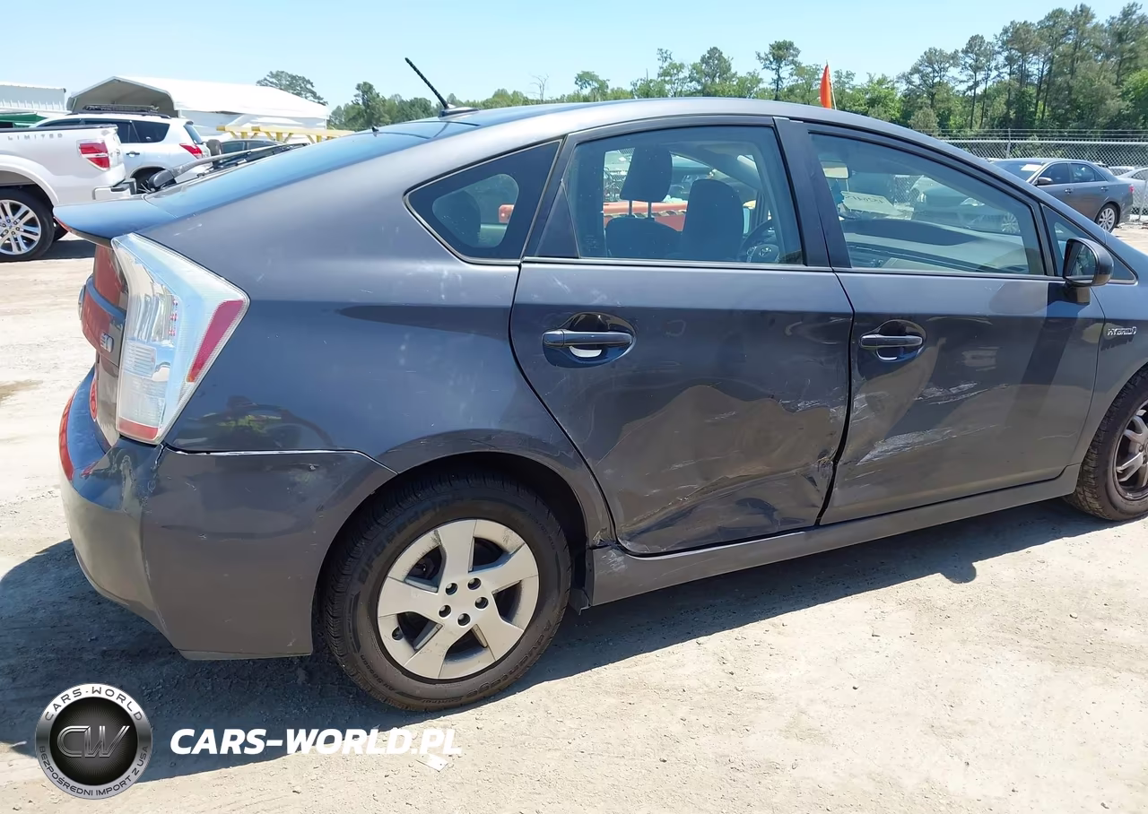 2011 Toyota Prius Three VIN:JTDKN3DU5B5312040 - 6