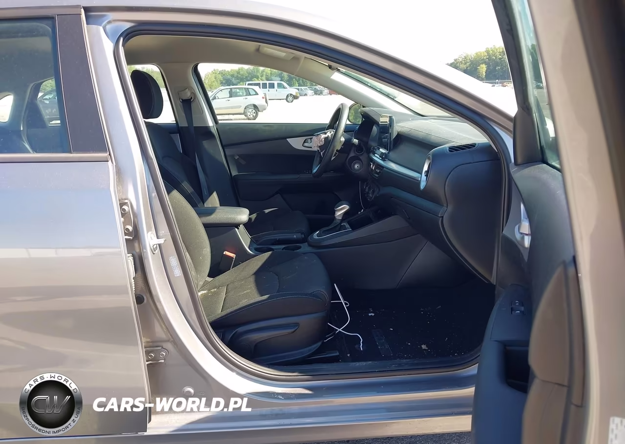 2024 Kia Forte Lxs VIN:3KPF24AD3RE819716 - 5