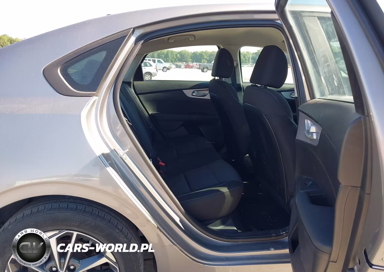 2024 Kia Forte Lxs VIN:3KPF24AD3RE819716 - 8