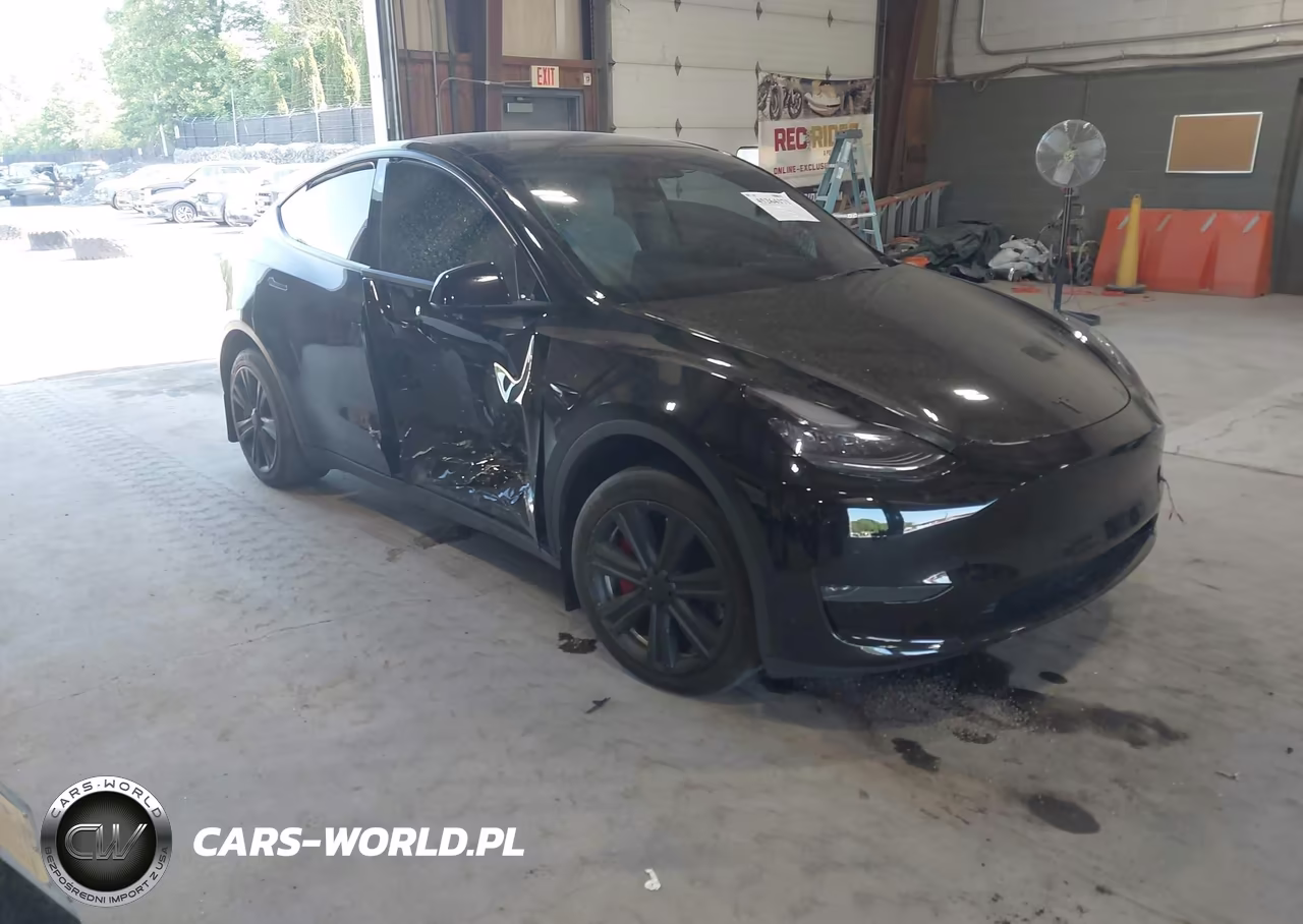 2023 Tesla Model Y – zdjęcie 1 z 18