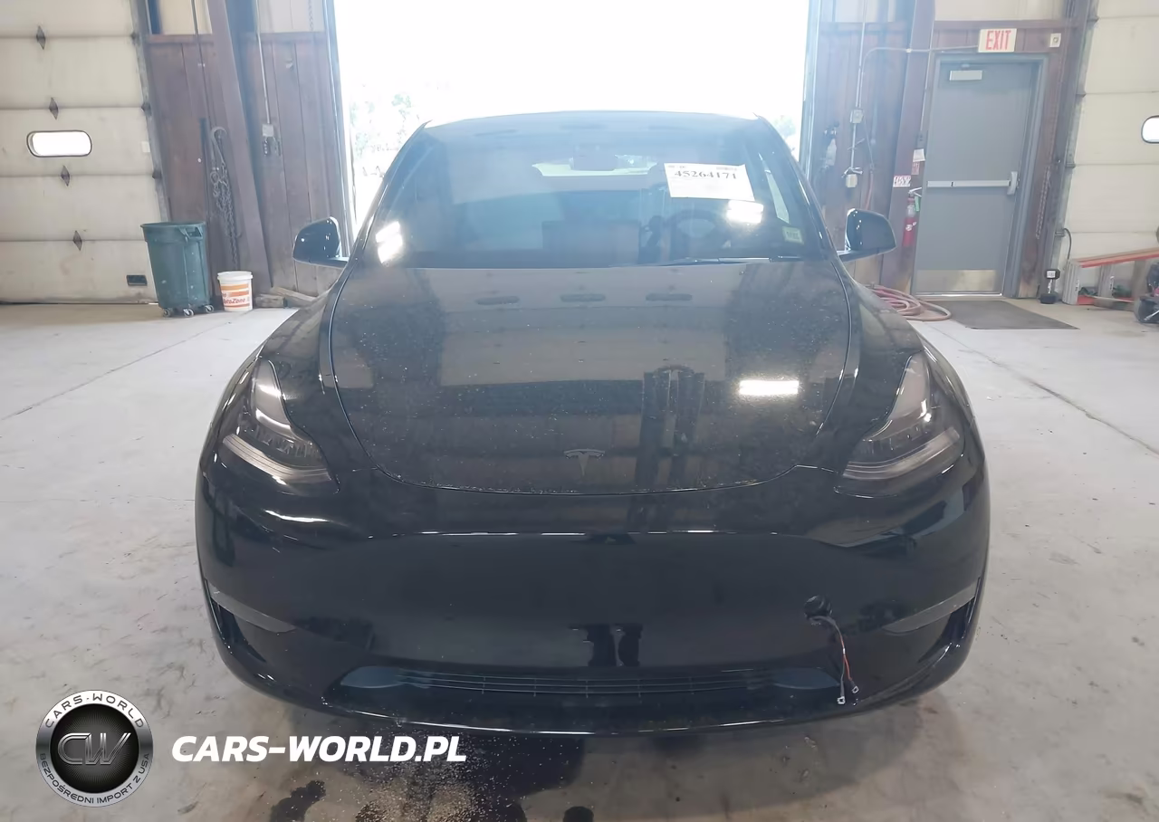 2023 Tesla Model Y VIN:7SAYGDEE8PA105570 - 12