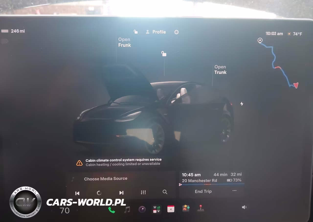 2023 Tesla Model Y VIN:7SAYGDEE8PA105570 - 18