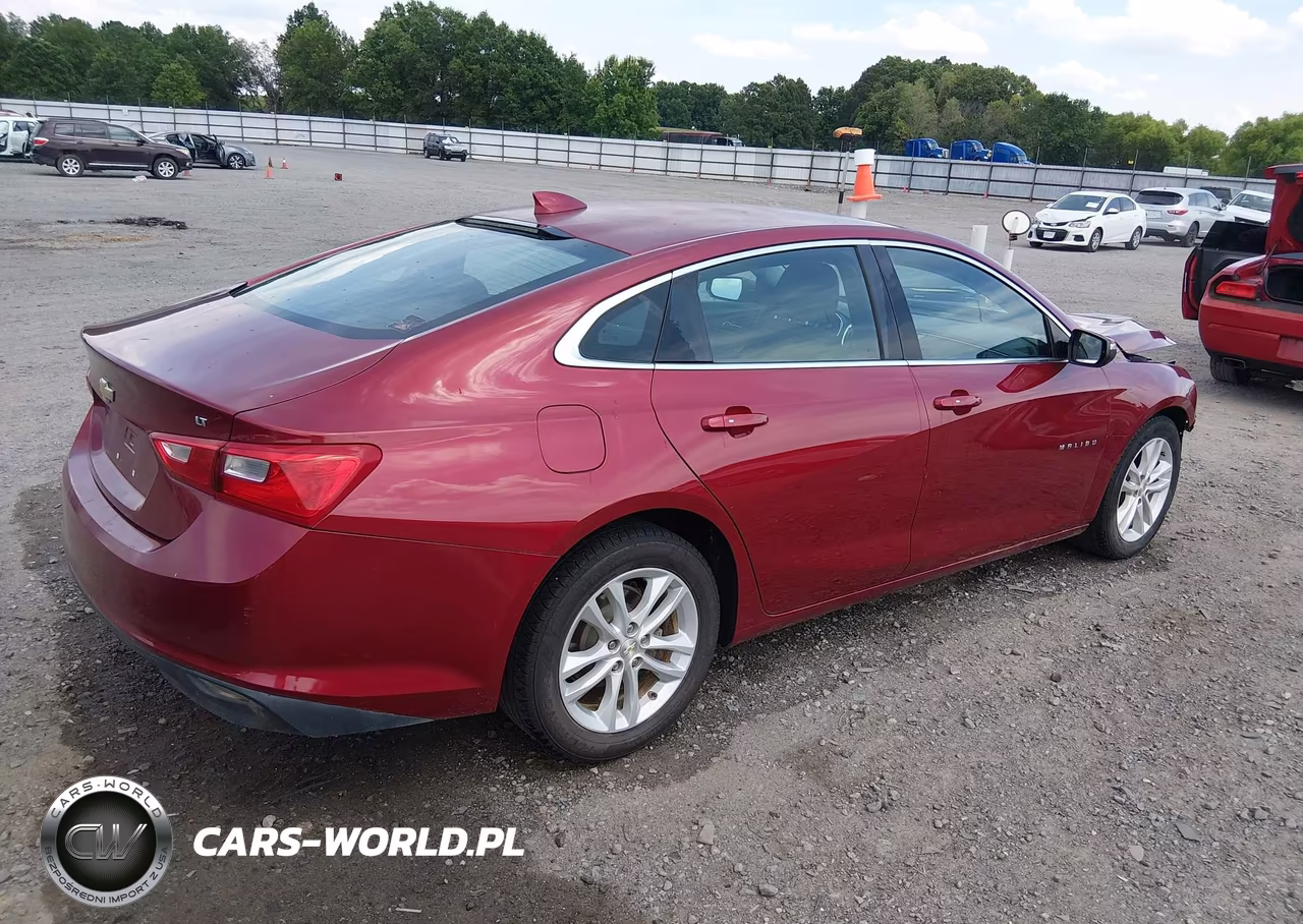 2018 Chevrolet Malibu Lt VIN:1G1ZD5ST6JF160715 - 4