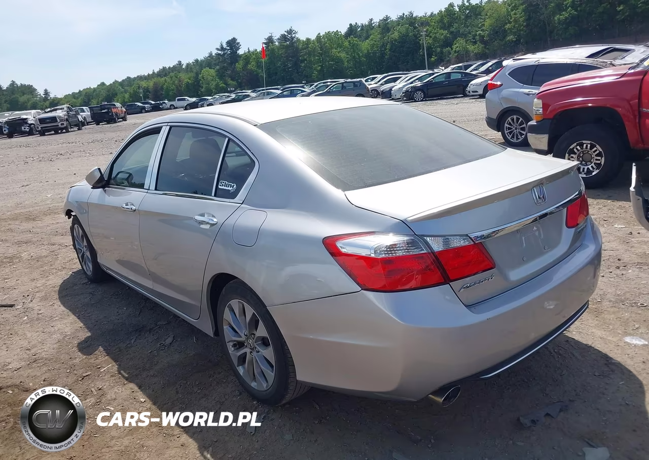2015 Honda Accord Sport VIN:1HGCR2F57FA158406 - 3