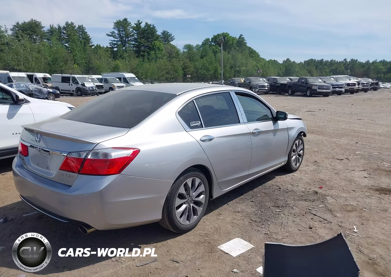 2015 Honda Accord Sport VIN:1HGCR2F57FA158406 - 4