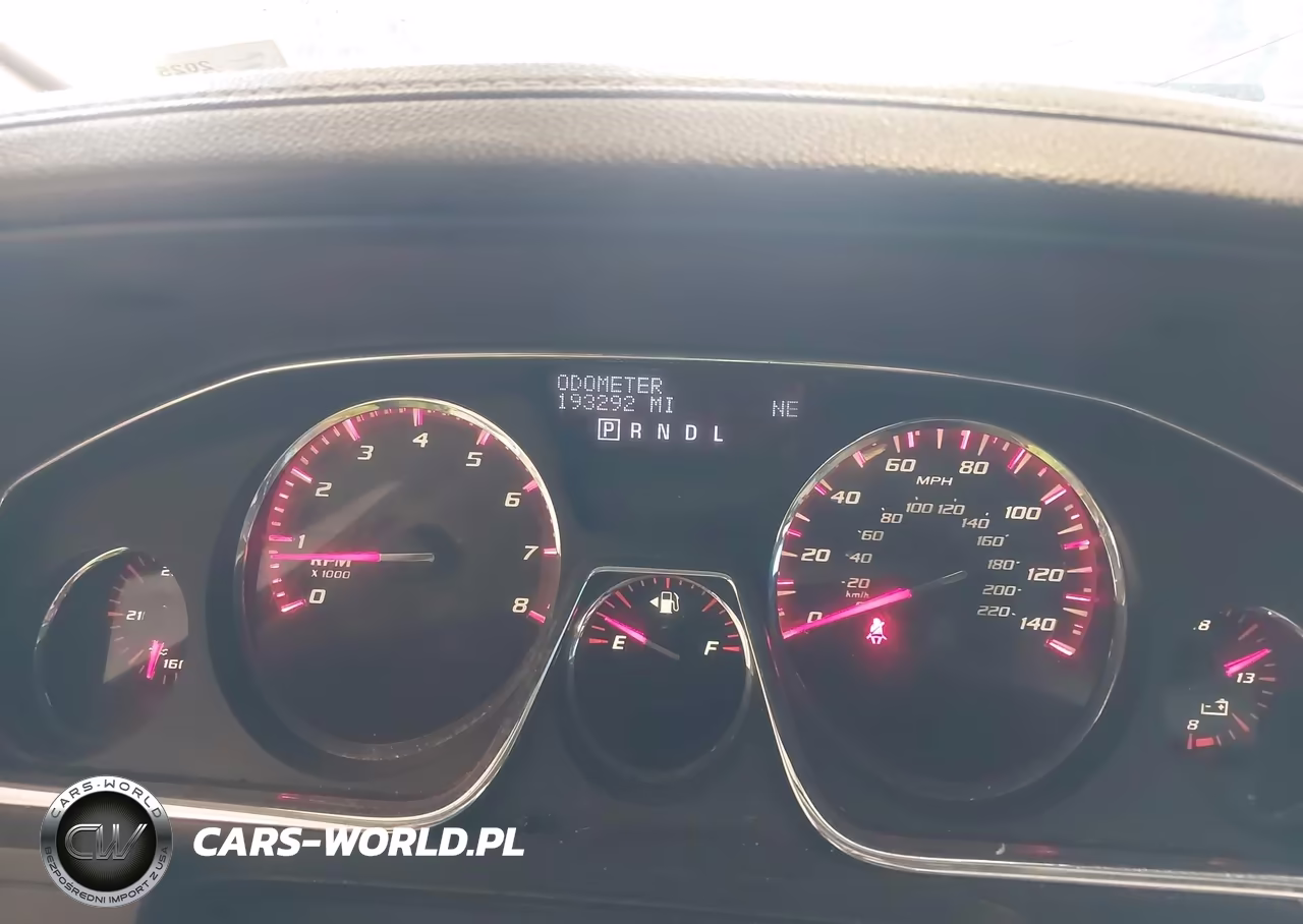 2016 GMC Acadia Denali VIN:1GKKVTKD2GJ242695 - 7