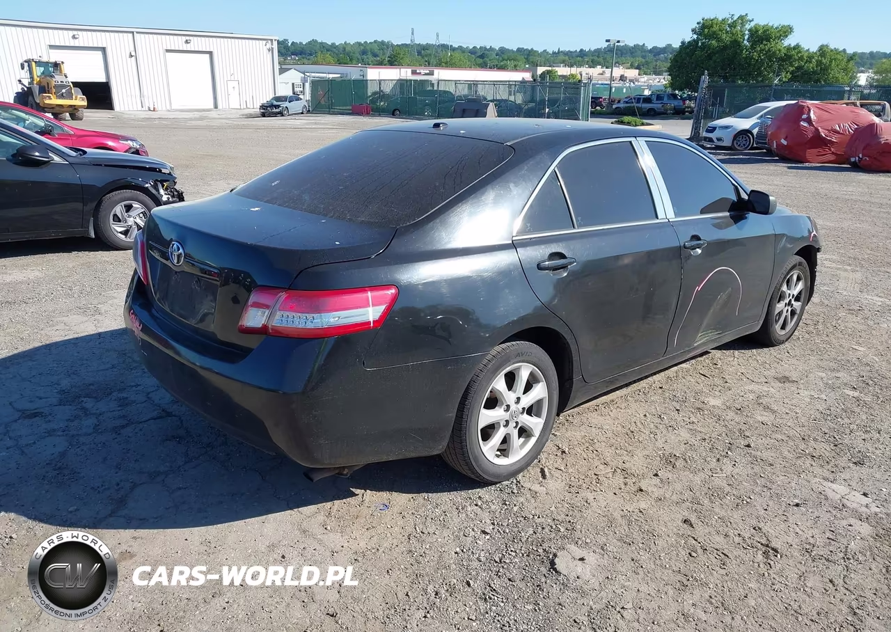 2011 Toyota Camry Le VIN:4T1BF3EK2BU124202 - 4