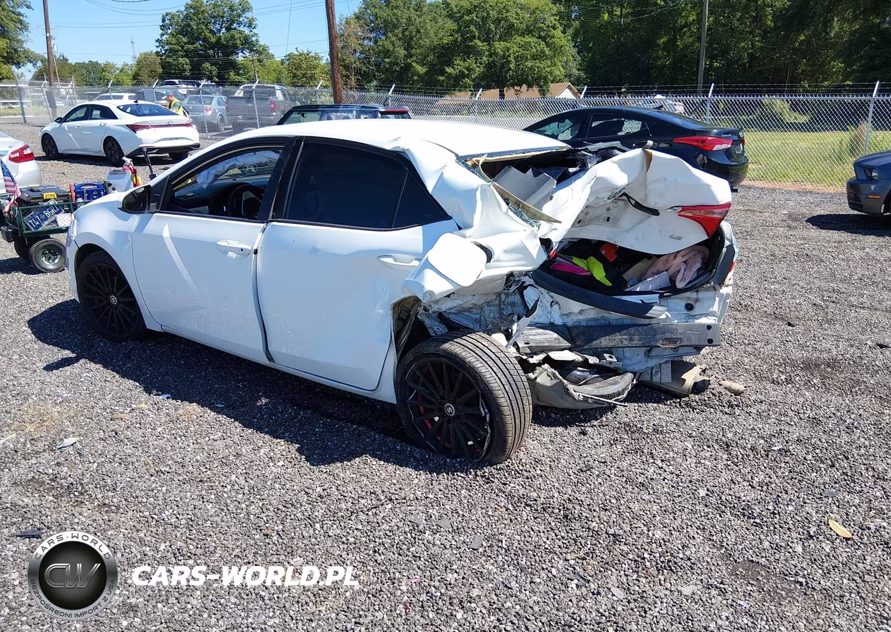 2018 Toyota Corolla Le VIN:2T1BURHE2JC010439 - 3
