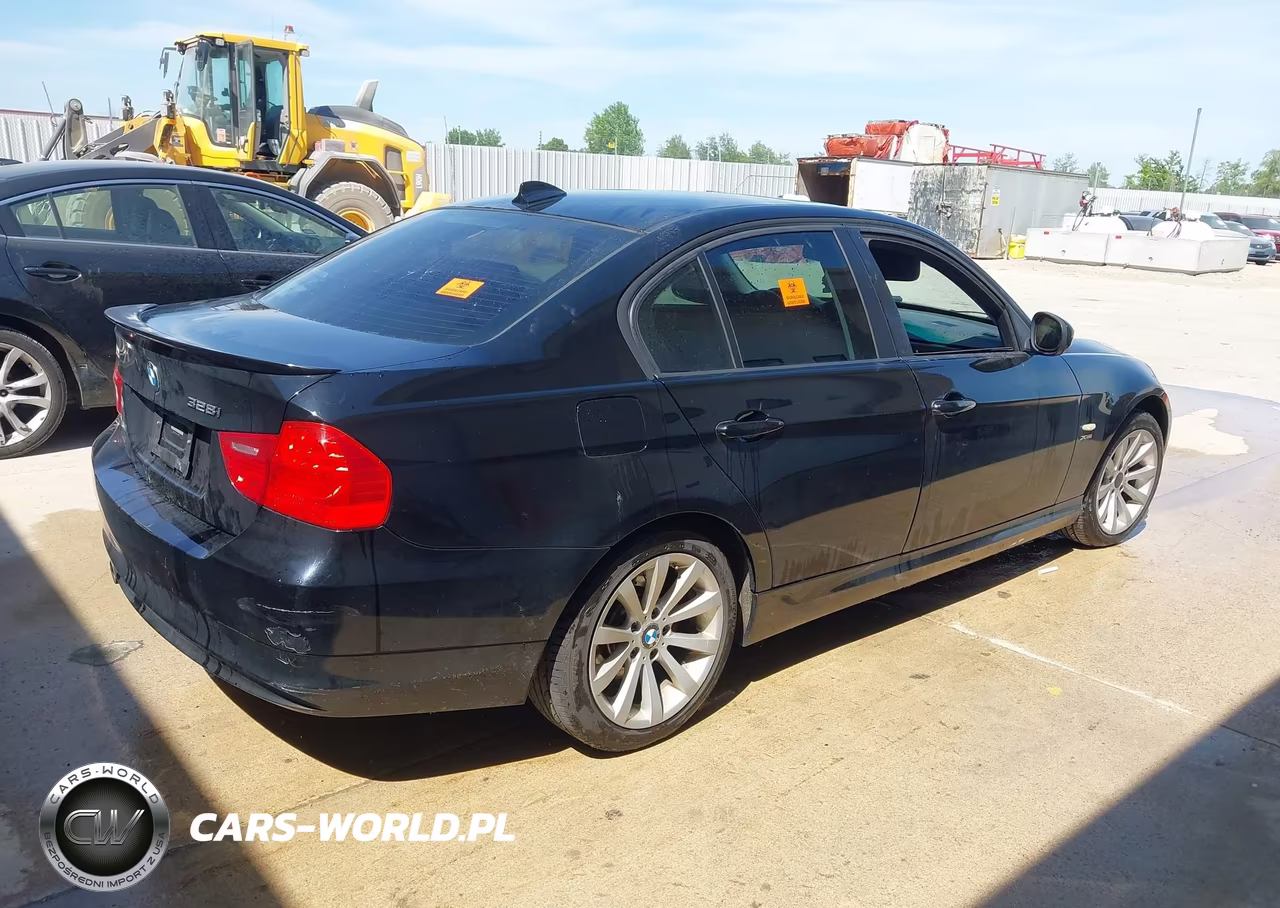 2011 BMW 328I xDrive VIN:WBAPK7C58BA971993 - 4