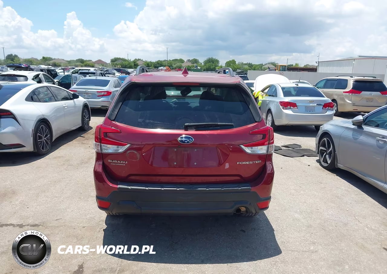 2021 Subaru Forester Premium VIN:JF2SKAJC9MH471395 - 17