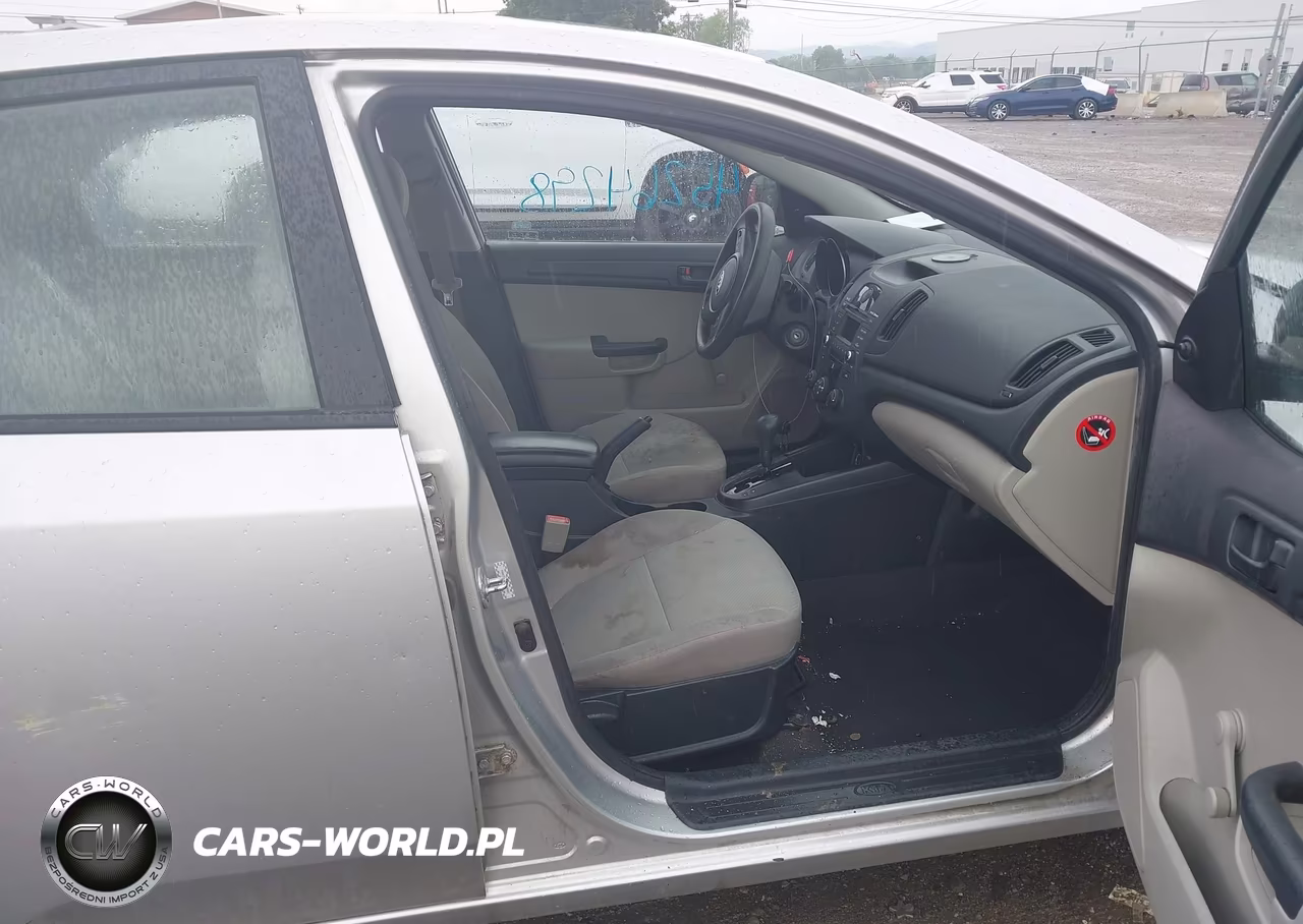 2010 Kia Forte Lx VIN:KNAFT4A23A5228567 - 5