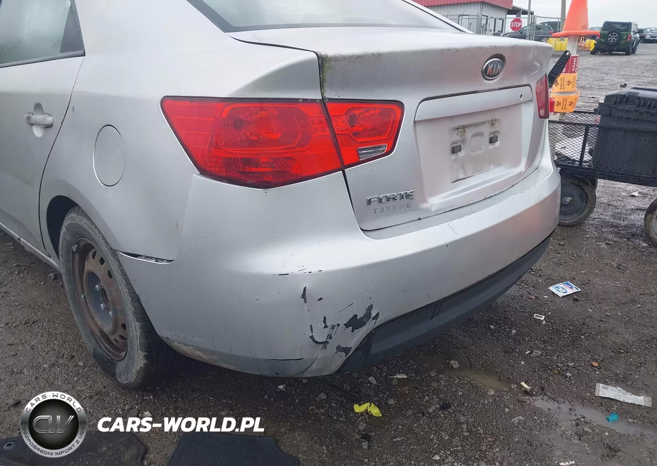 2010 Kia Forte Lx VIN:KNAFT4A23A5228567 - 6