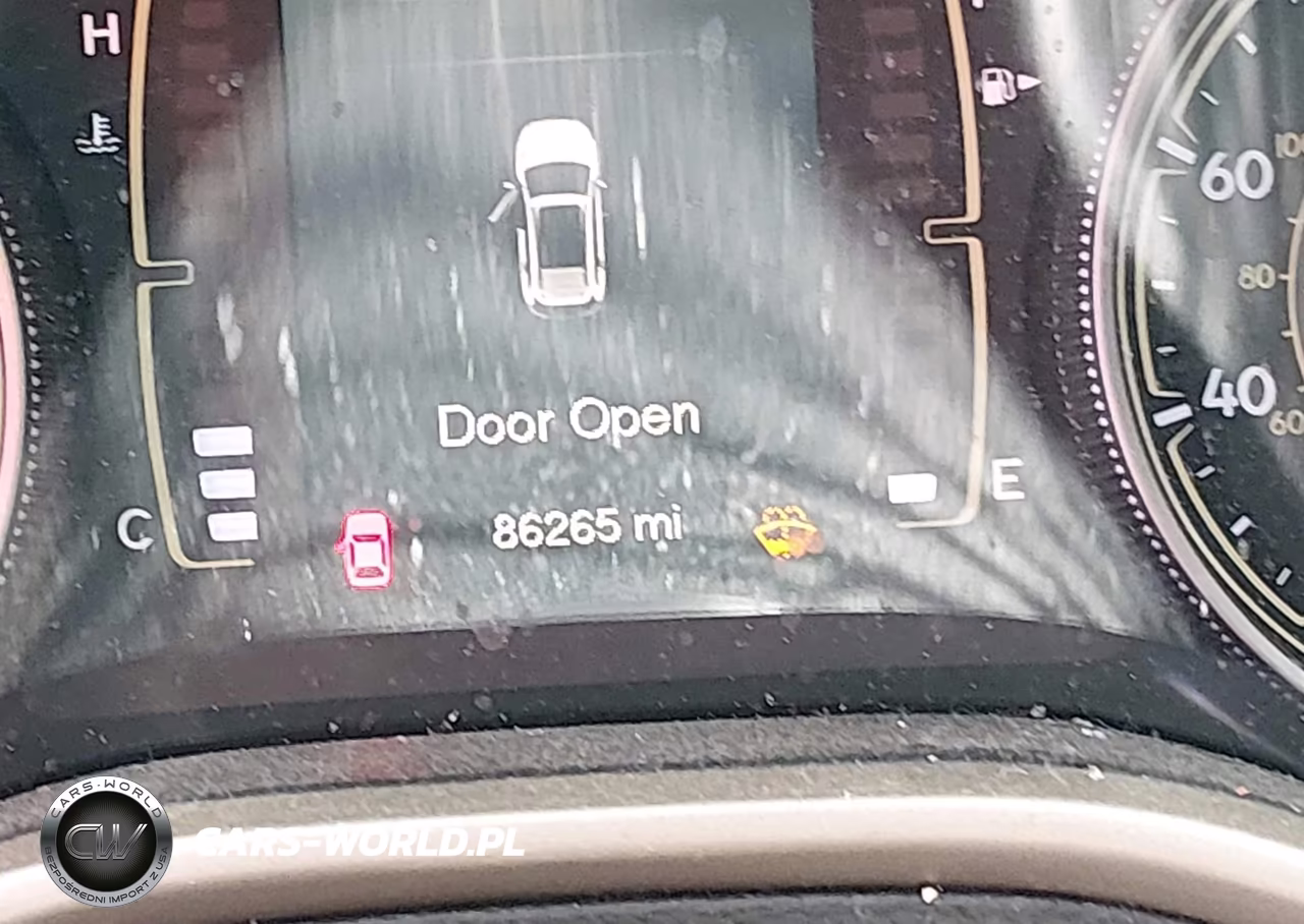 2017 Jeep Cherokee Latitude 4X4 VIN:1C4PJMCS9HW611900 - 15