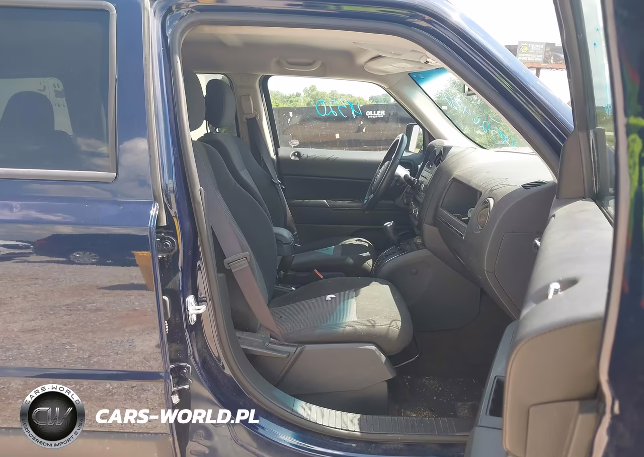 2017 Jeep Patriot Latitude 4X4 VIN:1C4NJRFB1HD181551 - 5