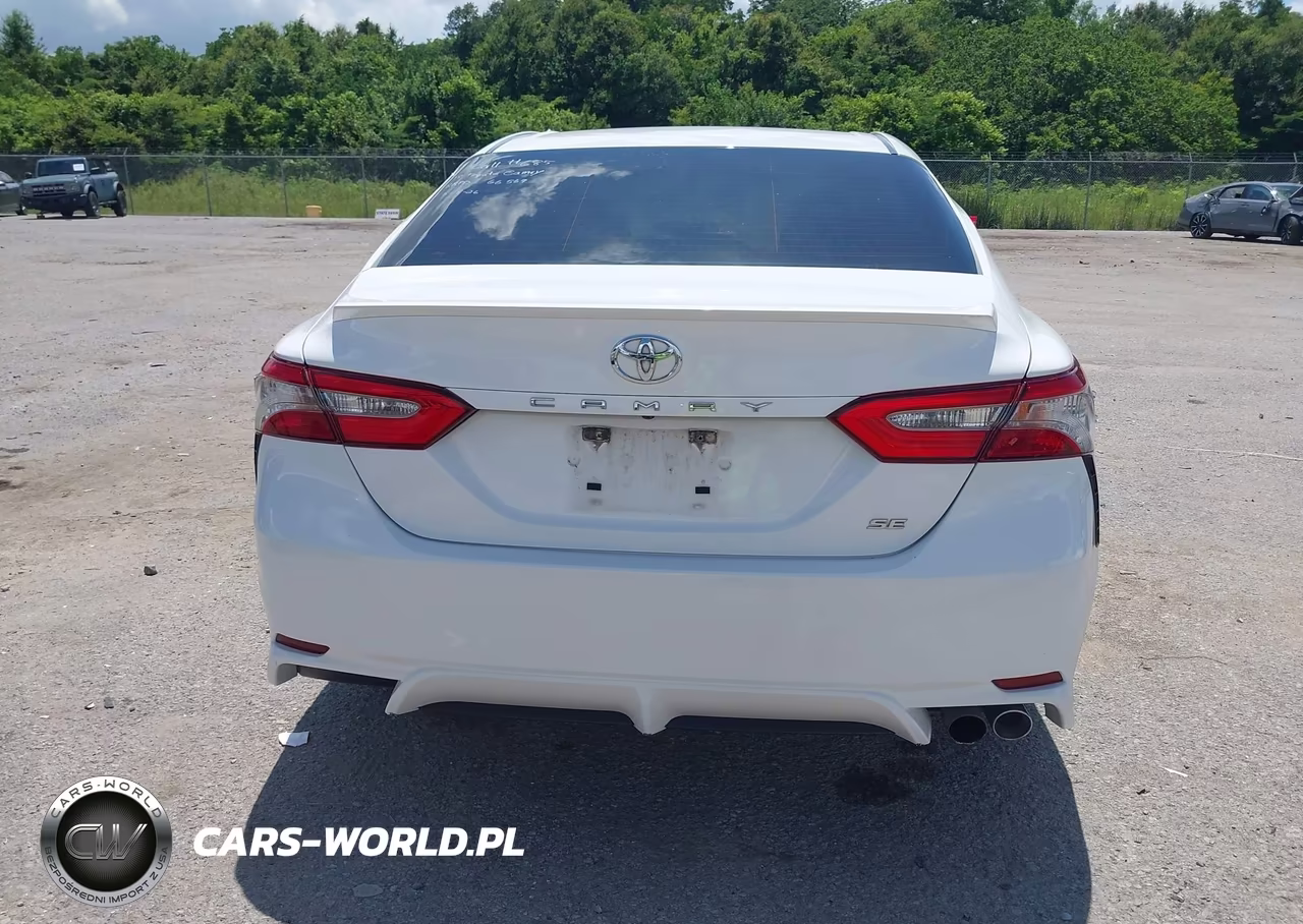 2018 Toyota Camry Se VIN:4T1B11HK8JU668569 - 16